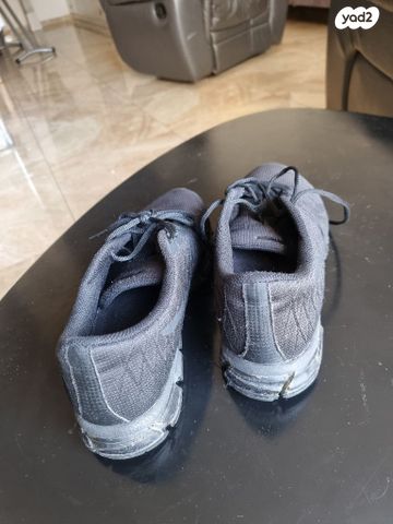 נעלי asics כחדש