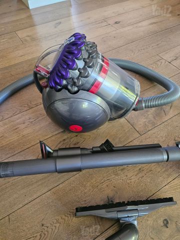 שואב אבק חוטי Dyson