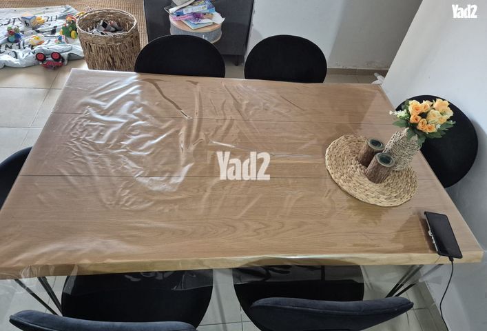 שולחן עץ מלא