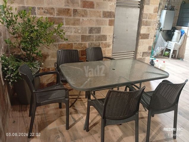 שולחן