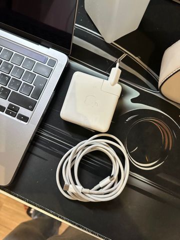 מחשב נייד Macbook m1 pro