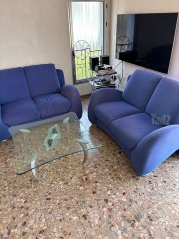 ספות ושולחן