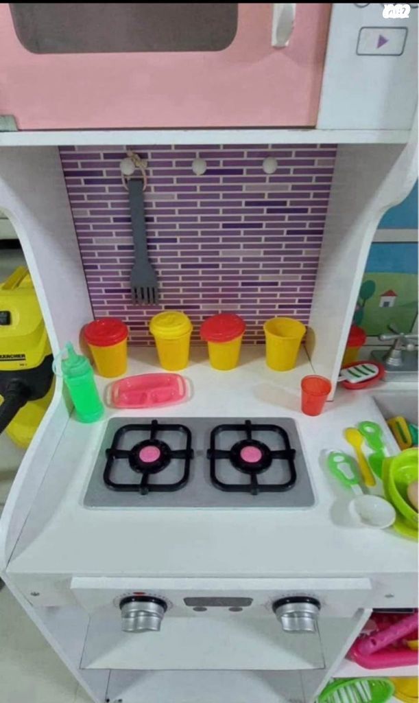 מטבח ילדים ענק