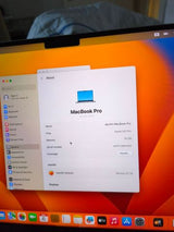 MacBook pro m2 14 inch