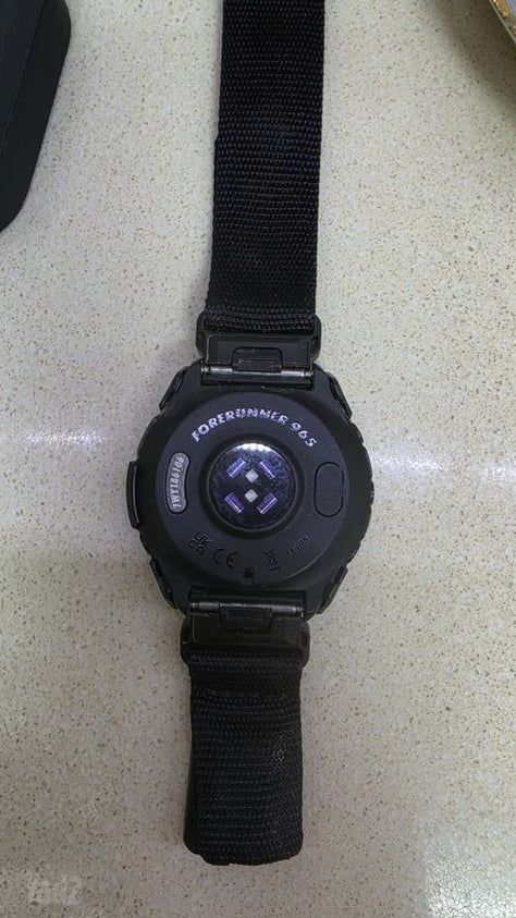Garmin Forerunner 965 שעון