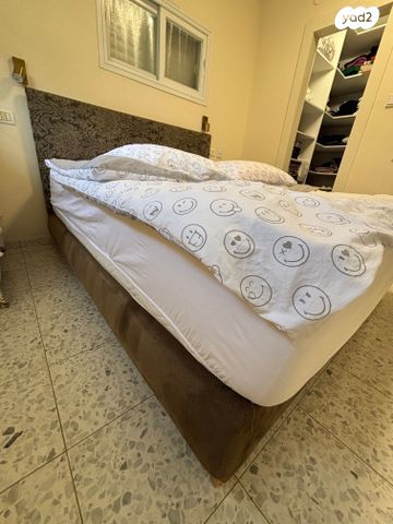 מיטה זוגית