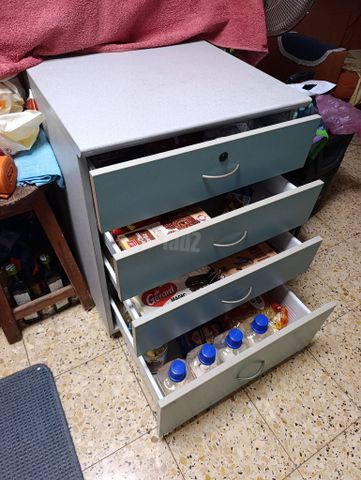 שידת מגרות