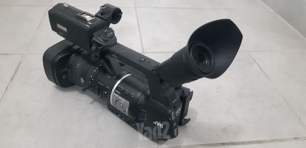 מצלמה jvc