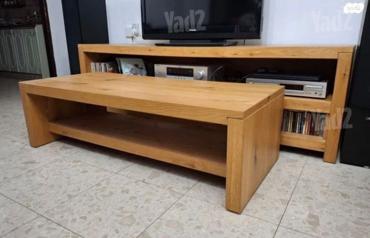 כוננית טלוויזיה וסטיראו