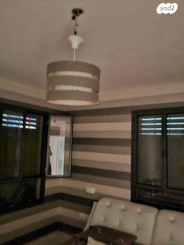 אהיל