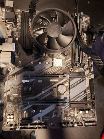 לוח+ מעבד Intel Core i7 דור 9