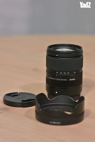 עדשת לפוג'י  sigma 18-50
