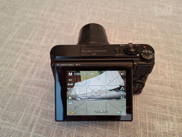 מצלמת canon PowerShot SX740