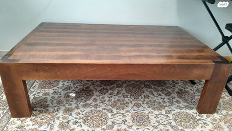 שולחן עץ מלא