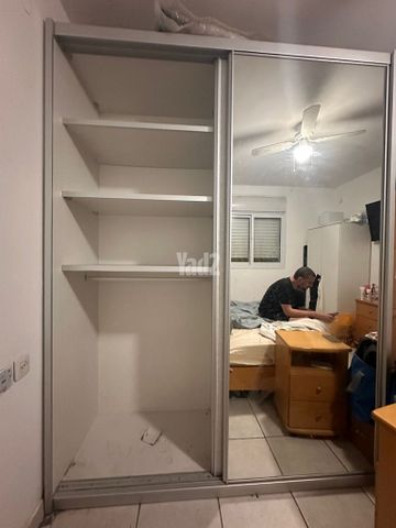 ארון הזזה