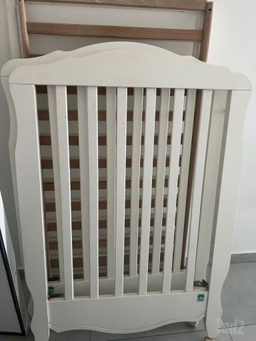 מיטת תינוק