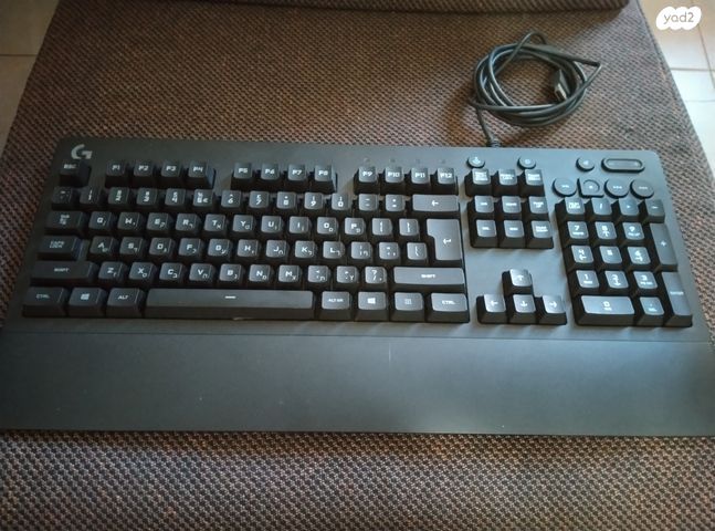 מקלדת גיימינג איכותית APEX 7