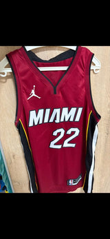 גופיות NBA
