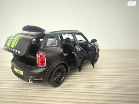 Mini Cooper Countryman 1:24