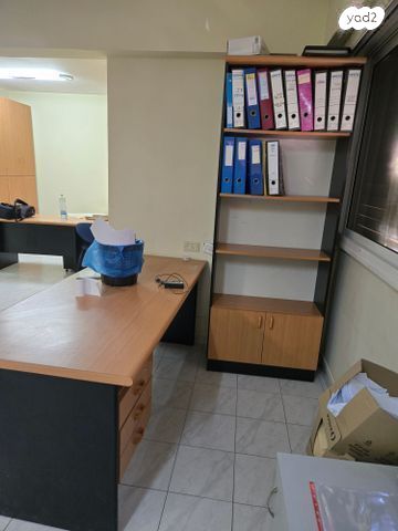 רהוט משרדי, שולחנות ,ארוניות