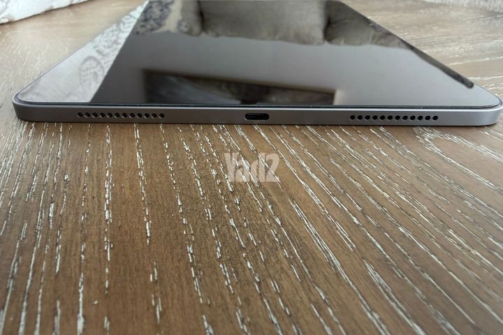 iPad Air M3 128GB כמו חדש