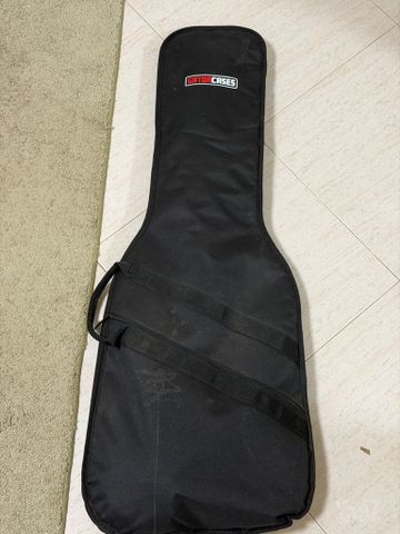 Squier Sonic תיק Gator ועוד