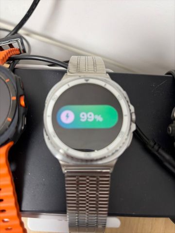 galaxy watch 8 classic לבן