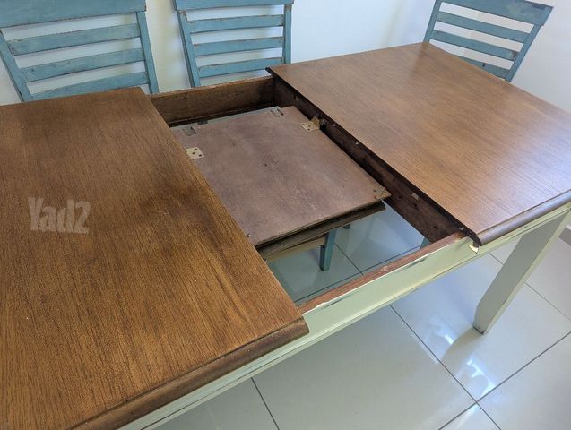 שולחן אוכל