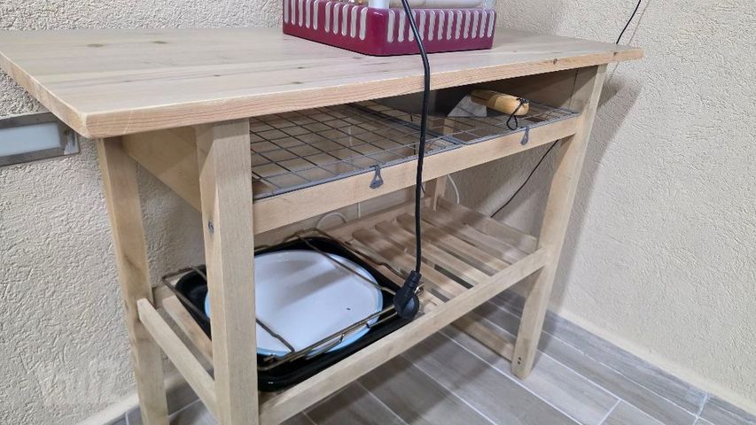 עגלת שירות למטבח