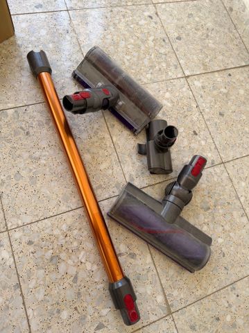 דייסון v10