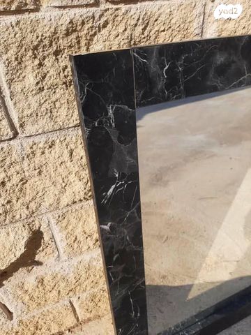 מראה גדולה