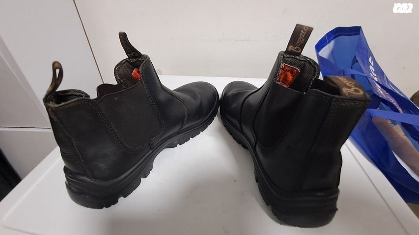 נעלי עבודה