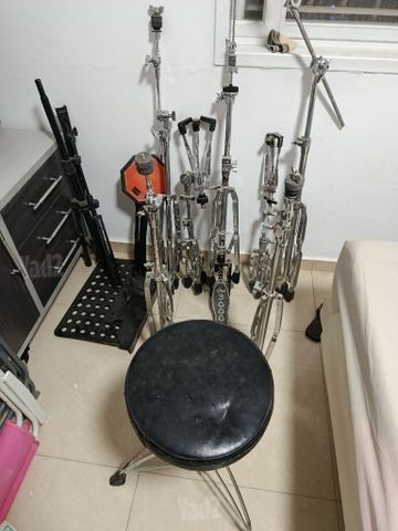 סטנדים לתופים