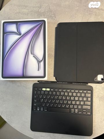 iPad Air 13 M3 + מקלדת