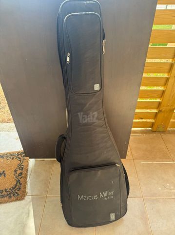 גיטרה בס Sire M7