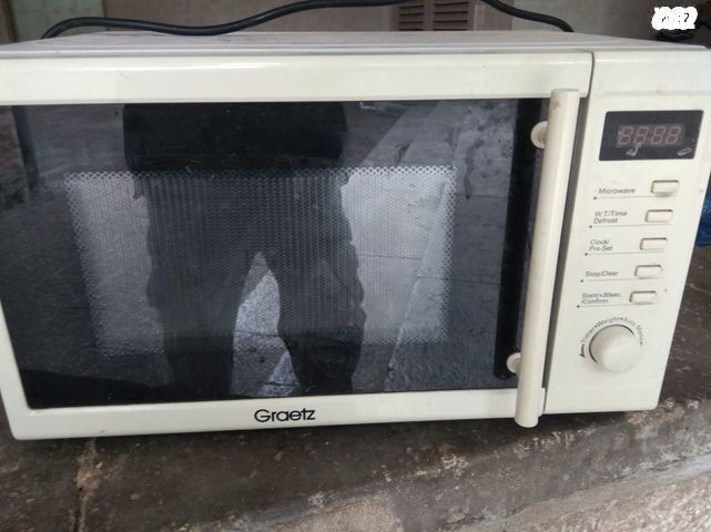 מיקרוגל דיגיטלי 20 ליטר גרץ