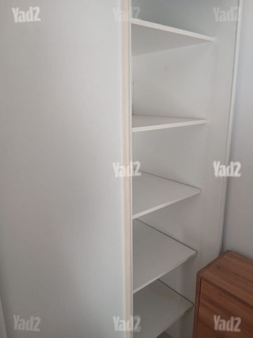 ארון הזזה לבן