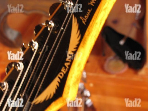 Dean USA Dave Mustaine Korina