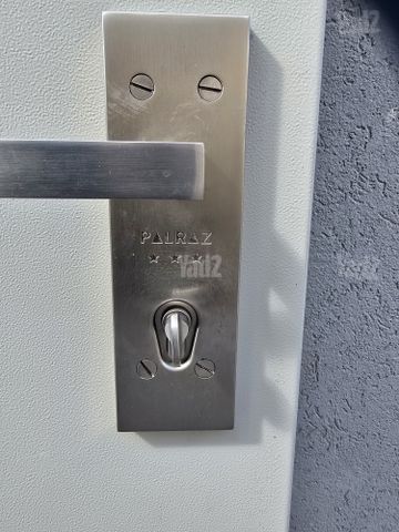דלת כניסה