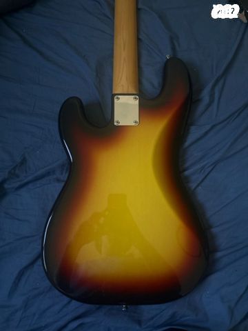 Fender fretless p bass cij