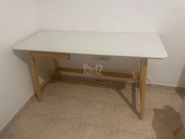 שולחן