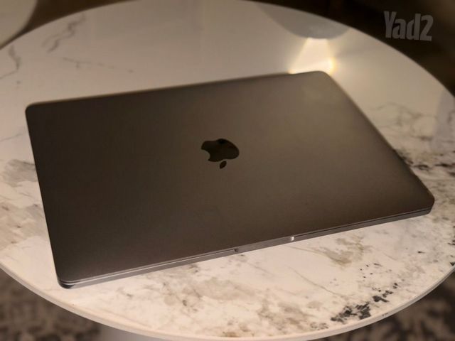 Macbook pro m2