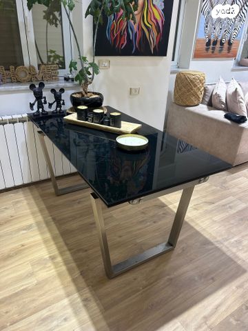 שולחן אוכל