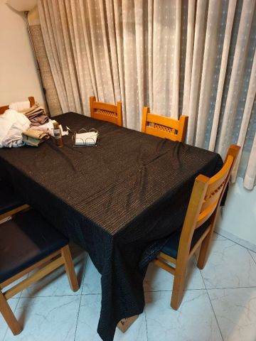 שולחן אוכל
