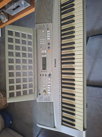 Yamaha YPT-300