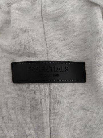 מכנסיים קצרים essentials