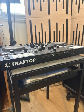 קונטרולר Dj