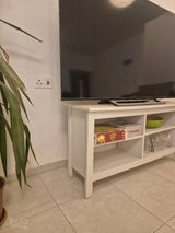 מזנון לבן מעץ