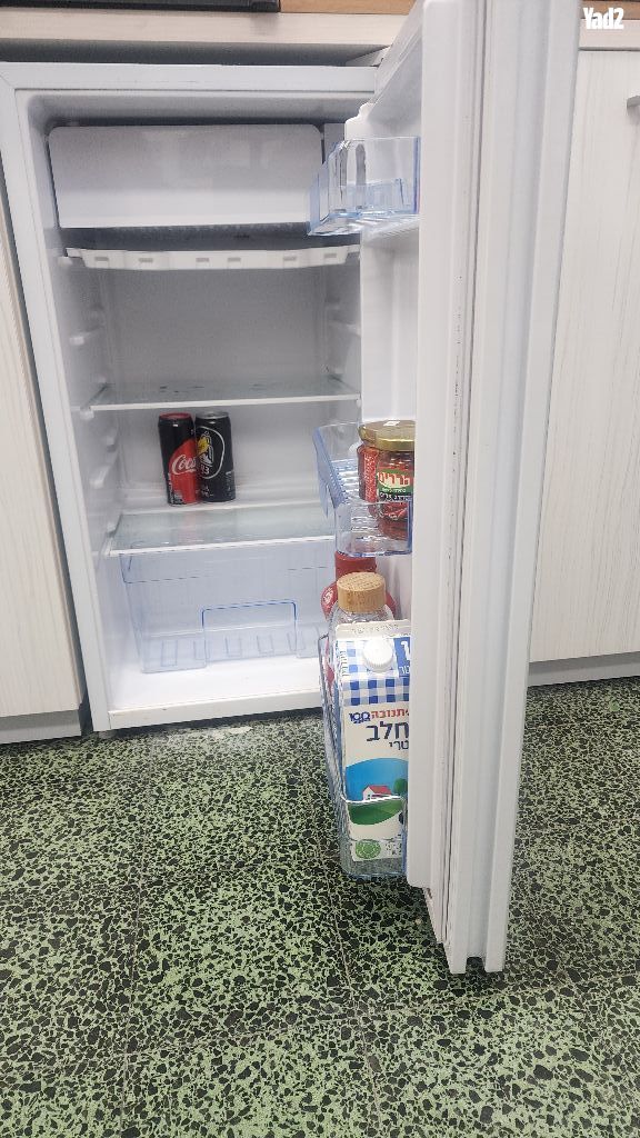 מקרר משרדי