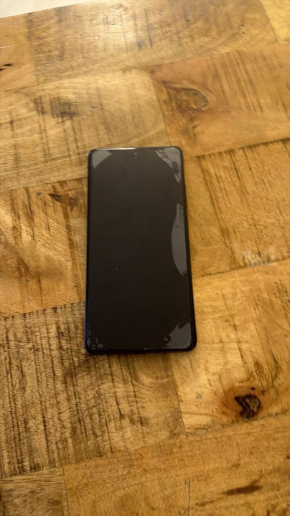 Poco x5 pro  256 קצת שבור